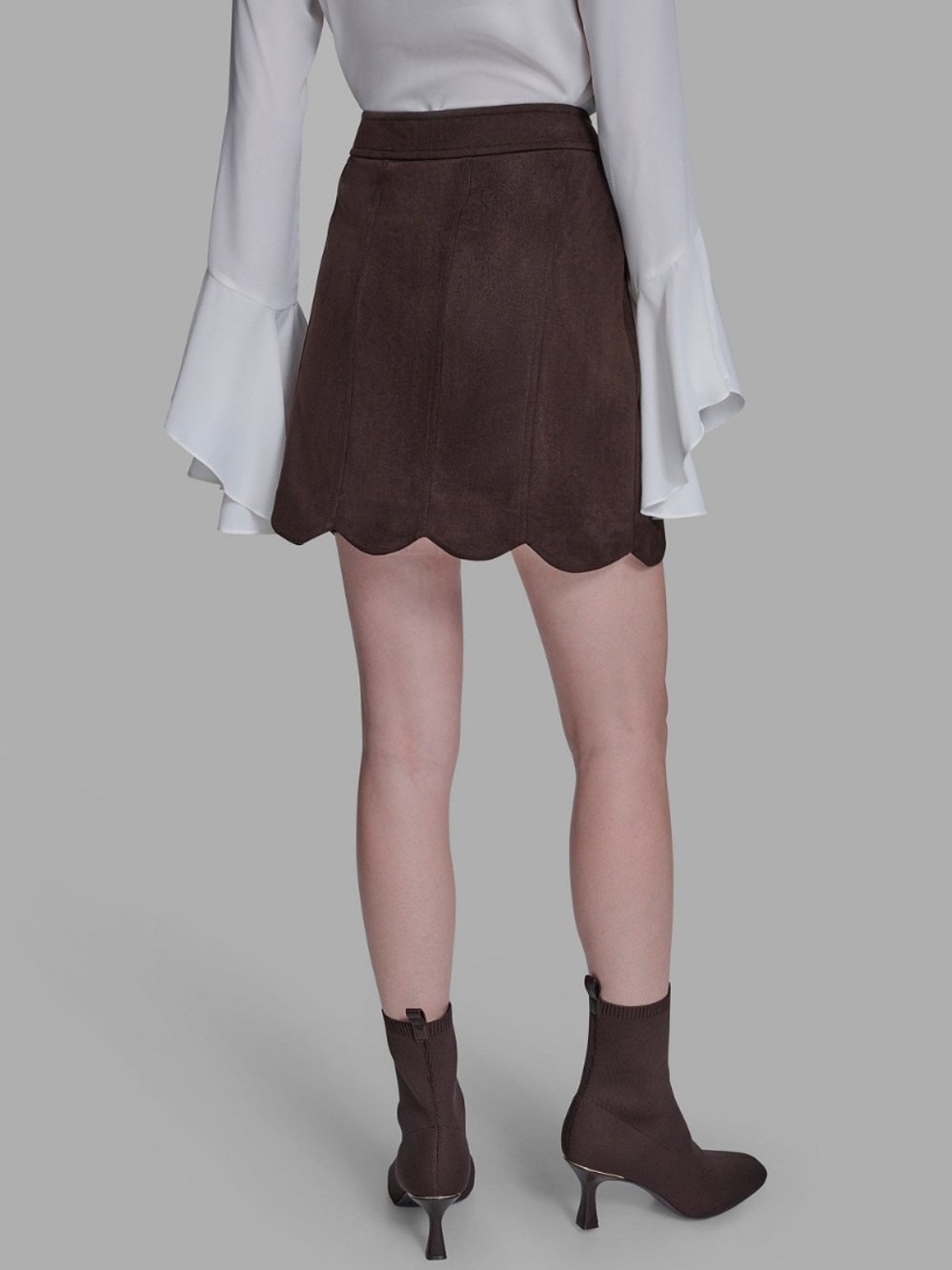 BCBG Dark Brown Scalloped Vegan Faux Suede Mini Skirt Y2K Boho Festival Preppy - Picture 3 of 11
